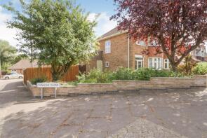 22, Downing Drive, Leicester LE5 6PB