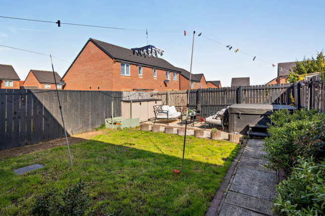 2 bed Semi-Detached for sale Image 9