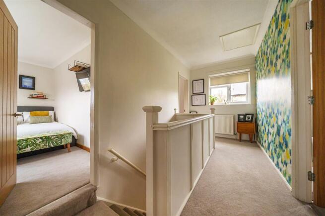 FIRST FLOOR LANDING