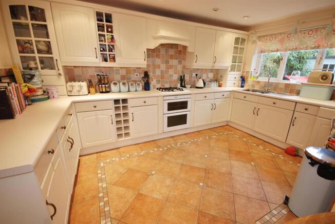 a kitchen.jpg