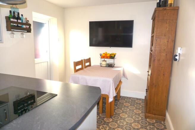 kitchen 3 .JPG