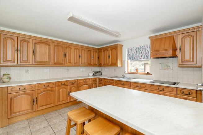 2 bed Detached Bungalow for sale Image 7