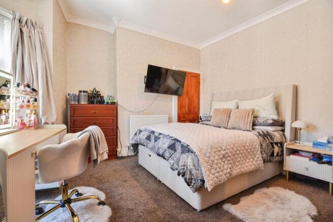 3 bed Terraced for sale Image 9