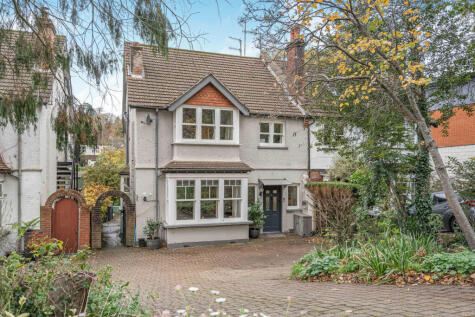 Godstone Road, Purley, CR8