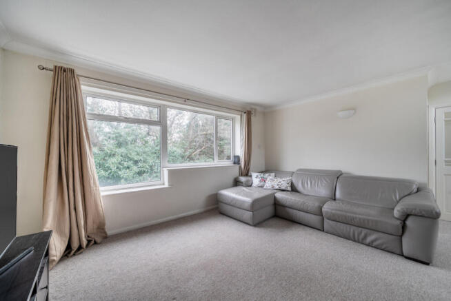 1400973-15-697764...