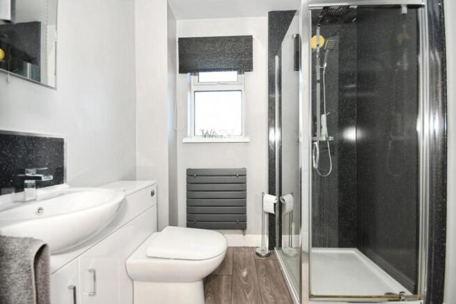 SHOWER ROOM.jpg