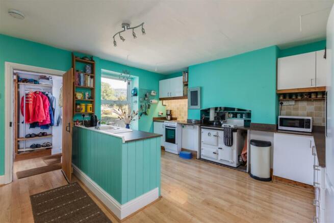 Hill Cottages 28 Kitchen Dining Room-1.jpg