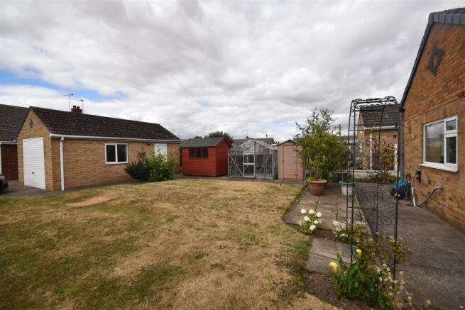 3 bed Semi-Detached for sale Image 10