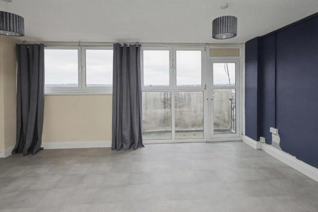 61 Tower Heights, Hoddesdon, Herts, EN11 8UH