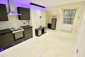10, Delph Lane, Woodhouse, Leeds LS6 2HQ