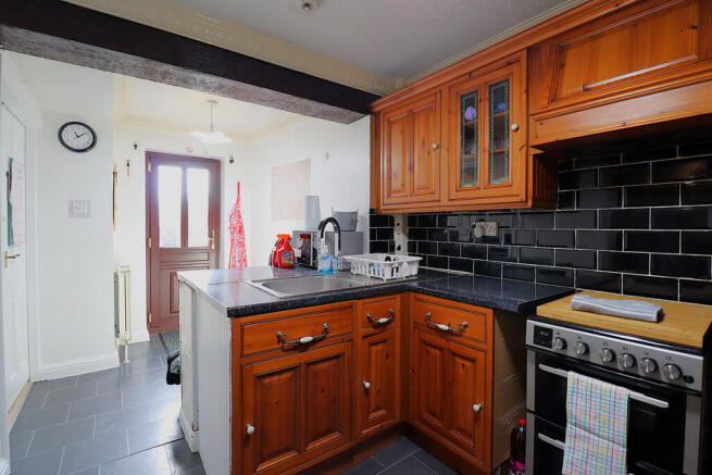 4 bed Town House for sale Image 8