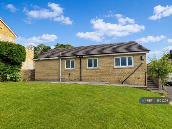 4 bed Bungalow to rent Image 10