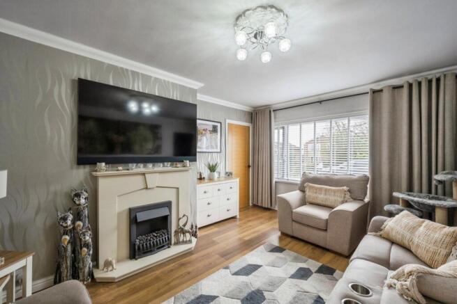 3 bed Semi-Detached for sale Image 9