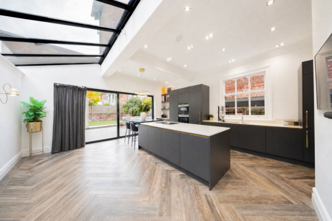 Kitchen/Dining Room