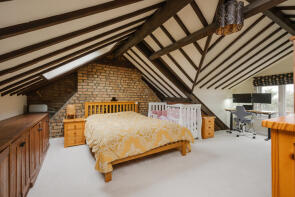 19c, Woodside, London SW19 7AR