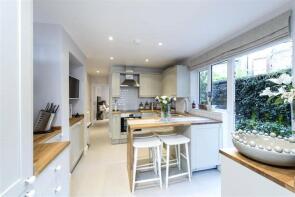 Flat Ground Floor A, 50, Queenstown Road, London SW8 3RY
