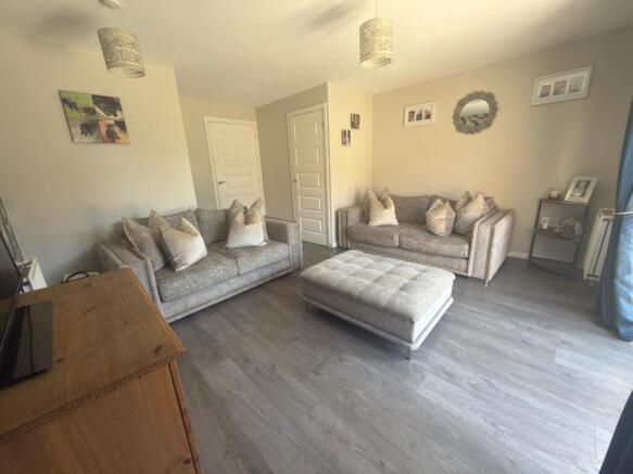 2 bed Semi-Detached for sale Image 5