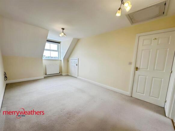 3 bed Town House for sale Image 6