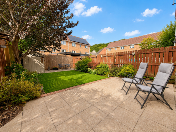 5 bed Town House for sale Image 8