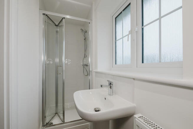 3 bed House to rent Image 8