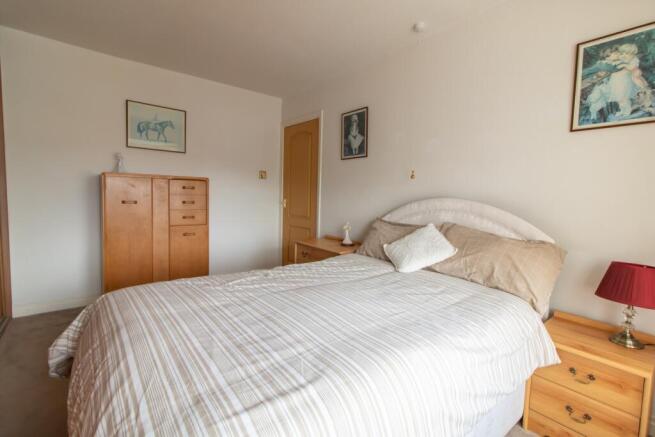 3 bed Semi-Detached for sale Image 9