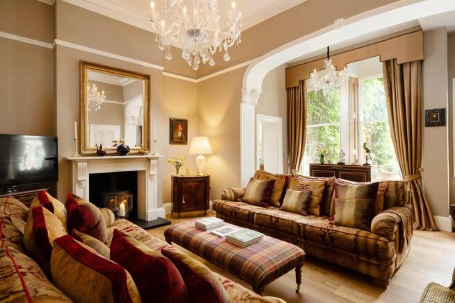 7 bed House for sale Image 7
