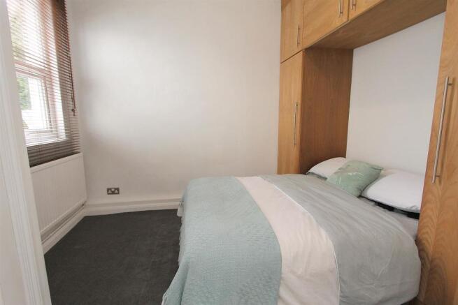 bedroom.JPG