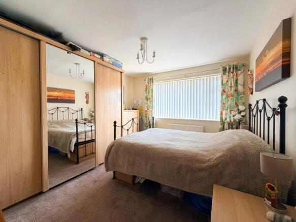 3 bed Semi-Detached for sale Image 7
