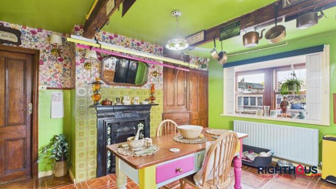 2 bed Semi-Detached for sale Image 8