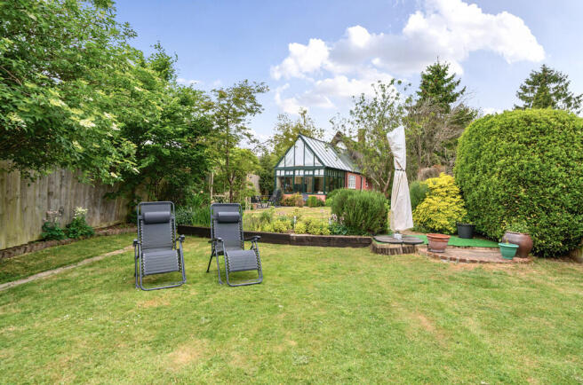 1297900-10-682df2...