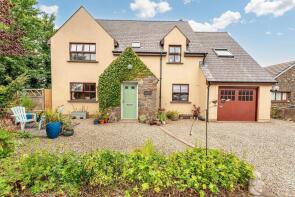 10, Reginald Close, Hundleton, Pembroke SA71 5RZ