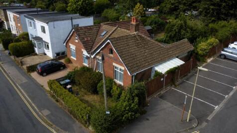 4 Silvester Road, Waterlooville, Hampshire, PO8 8TL