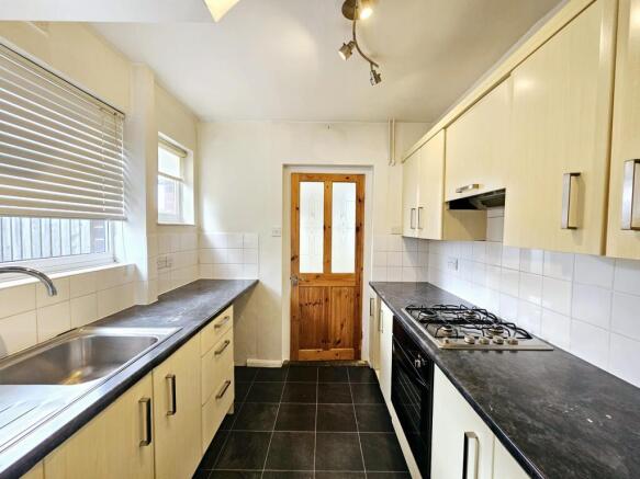 3 bed Semi-Detached for sale Image 5