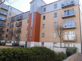 10, Glebe House, Queen Mary Avenue, South Woodford, London E18 2FG