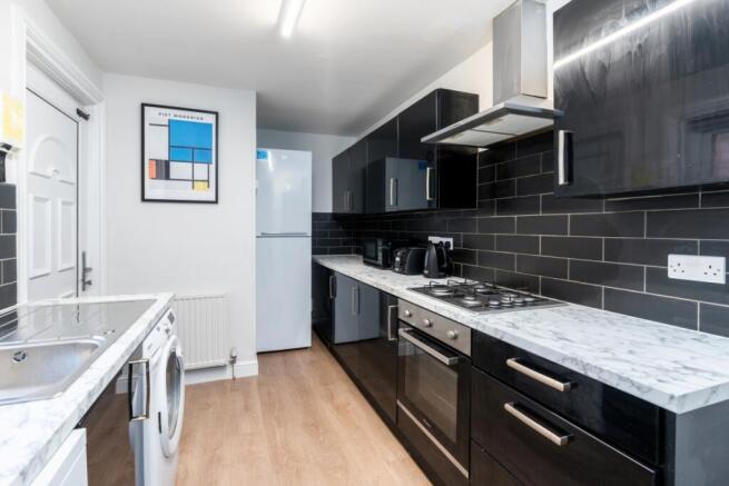 9 Manor Drive, Kitchen 1