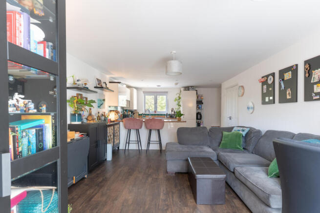 83 George Holmes Way-7