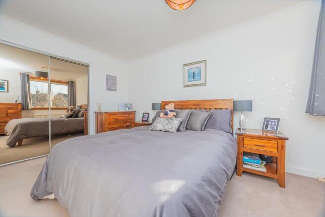 15. Bedroom 1 (2).jpg