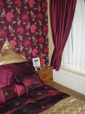 Bedroom 1 (2)