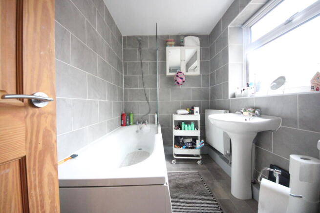 2 bed Terraced to rent Image 9