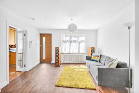Kingswood Mews, London