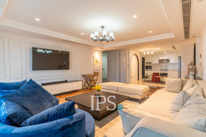 15th Floor 4 Bedroom Condo For Sale - De Castle Noblesse, Beoung Kak 1, Phnom Penh