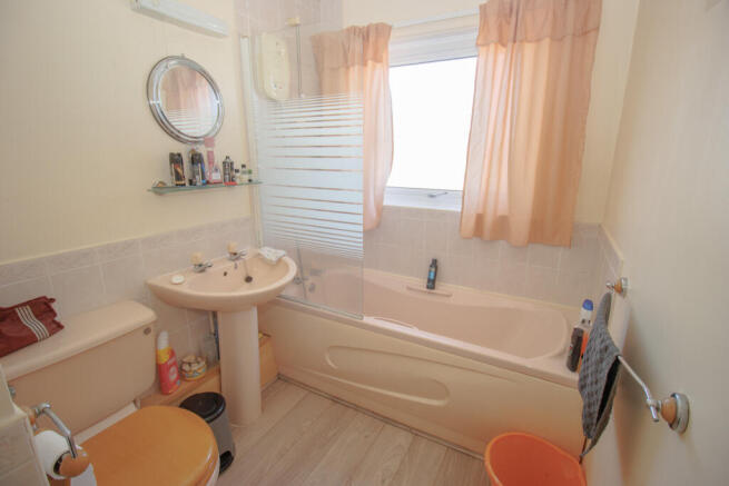 2 bed Semi-Detached Bungalow for sale Image 10