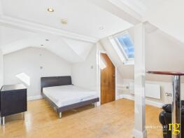 First Floor Flat, Station Road, Harrow HA1 2TB