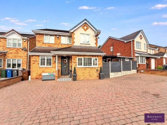 4-bed detached on Burtop Croft, Hemingfield, Barnsley, £335,000