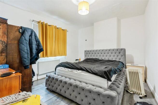 3 bed Terraced for sale Image 7