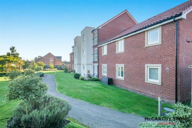 1 bed Apartment for sale Image 12