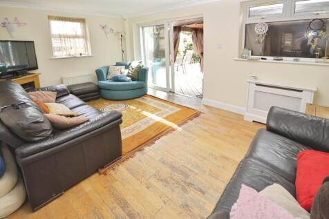 Aveling Close, Hoo, Rochester, Kent, ME3