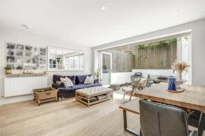 Flat A, 18, Salcott Road, London SW11 6DE