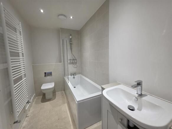2 bed Semi-Detached for sale Image 5