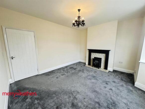 3 bed Semi-Detached to rent Image 3